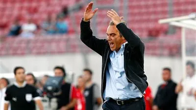 خاص.. الأهلي يحدد راتب المدرب الجديد مارتين لازاراتي 