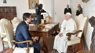 البابا فرنسيس يستقبل رئيس الوزراء الإيطالي في الفاتيكان