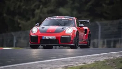بورش 911 GT2 RS MR أسرع سيارة قانونية على النوبورجرينج!