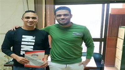 الاتصالات يتعاقد مع 