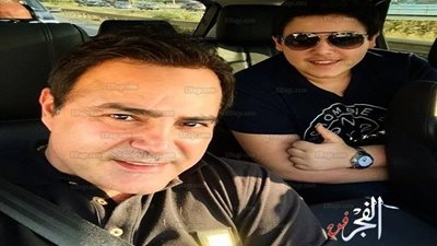 عاصي الحلاني يغني بصحبة ابنه: 