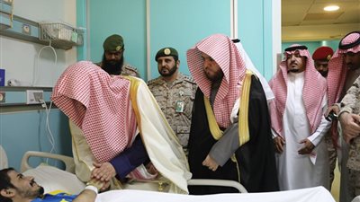 النائب العام يزور مصابي القوات المسلحة بالحد الجنوبي