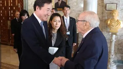 رئيس الجمهورية يستقبل  الوزير الأول لكوريا الجنوبية