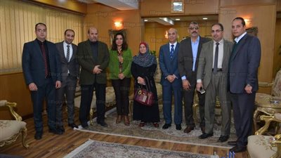 توفير شاشات مالية المديريات الحكومية بدمياط (صور)