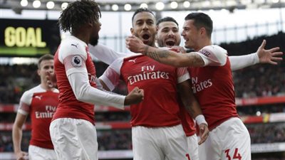 إيمري يعلن تشكيل أرسنال أمام توتنهام.. واستبعاد أوزيل لهذا السبب