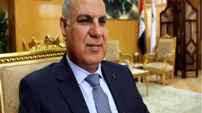 رئيس جامعة كفرالشيخ يتابع تشطيبات قاعة المؤتمرات