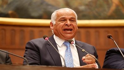 عاجل.. رد ناري من رئيس سموحة على أنباء توقيع حسام حسن للأهلي