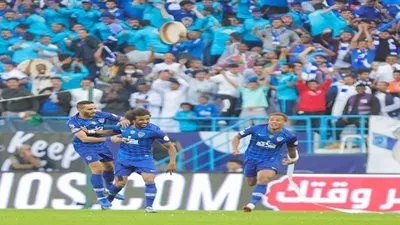 الهلال يحقق فوزا ثمينا على الأهلي ويحتفظ بصدارة الدوري