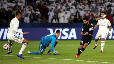 عاجل.. نجم الأهلي يؤكد انفراد 