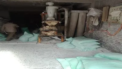 قبل بيعه بالأسواق.. ضبط 2 طن سكر تمويني بالجيزة