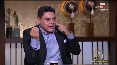 معتز عبد الفتاح: مصر بها بعض مكونات الديمقراطية