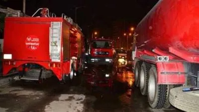 السيطرة على حريق سيارة محملة بالسولار في مؤسسة الزكاة بالمرج