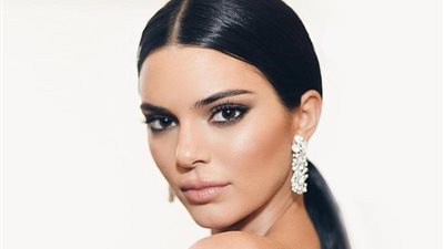 مكياج ناعم يناسب يوم الخطوبة.. جربيه (صور)