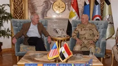 وزير البحرية الأمريكي يشيد بعلاقات الصداقة القوية والتنسيق المشترك مع مصر