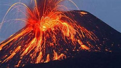 البركان الذي فجر تسونامي إندونيسيا (بالفيديو)