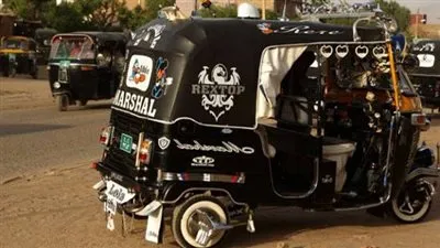 برلمانيون يعلنون رفضهم  لقرار وقف ترخيص 