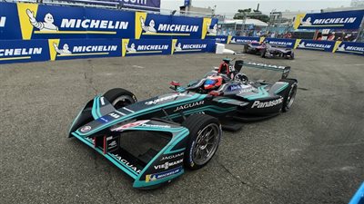 نيسان تشارك في سلسلة سباقات 