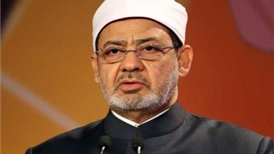 شيخ الأزهر يصل الرياض (بالصور)