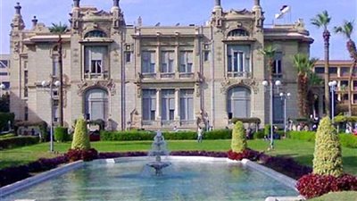 وكيل جامعة عين شمس يطالب بتنفيذ تجربة ربط التعليم بالصناعة