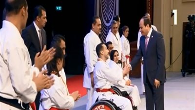 أبطال مصر للكاراتية من ذوي الإعاقة لـ السيسي: 