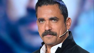 جولة مع الفنانين.. أمير كرارة يصدم معجبة طلبت الزواج منه