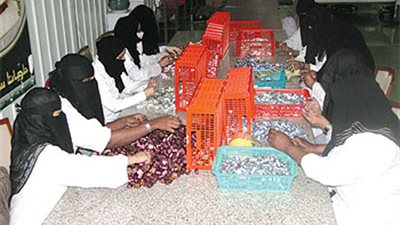 إغلاق مصنع حلويات مخالف للضوابط الصحية بالقطيف