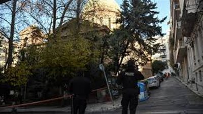 إصابة شخصين بعبوة ناسفة خارج كنيسة باليونان