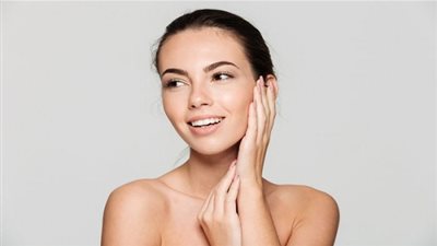 ماسكات طبيعية لترطيب البشرة الجافة خلال الشتاء