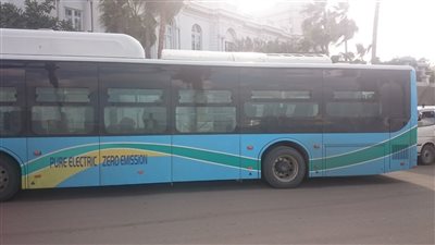 إقبال ملحوظ على أول 