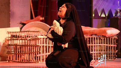 افتتاح العرض المسرحي 