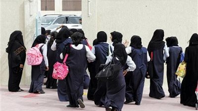 وزارة التعليم: لم نفرض شكلا محددا للحجاب في المدارس