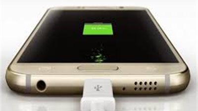 هاتف ينفجر أثناء شحنه ويتسبب في حرق 4 أشخاص في الهند