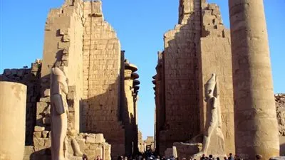 الأقصر تفعل خدمة إنترنت مجانية بالمناطق الآثرية 	