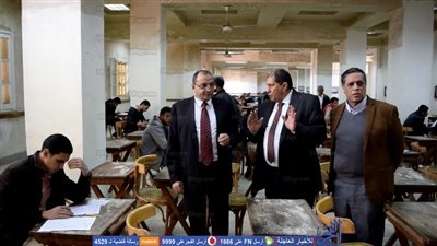 رئيس جامعة بني سويف يتفقد امتحانات الفصل الدراسي الأول (صور)