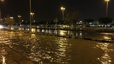 كارثة تهدد سكان القاهرة الجديدة.. والأهالي يناشدون المسؤولين بالتدخل (فيديو)