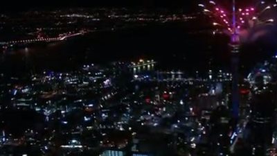 نيوزيلندا أول دولة في العالم تستقبل العام الجديد