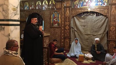 المدبر الرسولى لايبارشية الجيزة يحتفل بأعياد الميلاد ورأس السنة بكنيسة أم النور إمبابة