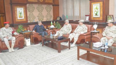 رئيس أركان إدارة الحرب الإلكترونية يصل محافظة المنيا لمتابعة تأمين احتفالات عيد الميلاد المجيد 