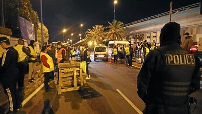 سيارة تصدم فردا من 