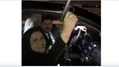 برلمانية عراقية تشعل غضبا شعبيا بإطلاقها النار احتفالا بالعام الجديد