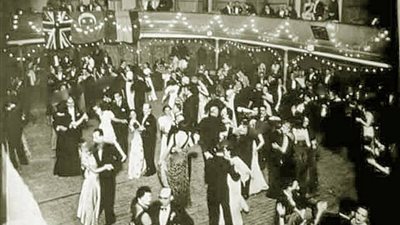 صورة تاريخية ترصد مظاهر الاحتفال برأس السنة في المنصورة 