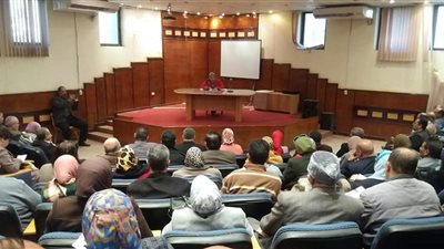 تعليم الإسكندرية: التابلت هدية للطلاب وعهدة شخصية لحين الانتهاء من الدراسة (صور)