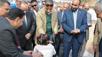 بتكلفة 25 مليون جنيه.. محافظ سوهاج يفتتح مدرستي برديس والعمارنة للتعليم الأساسي (صور)