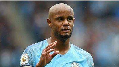 مدافع مانشستر سيتي: الصراع على اللقب لن ينتهي حتى لو فاز ليفربول      