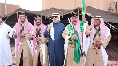 سبق – السعودية | محافظ شقراء يتفقد فعاليات 