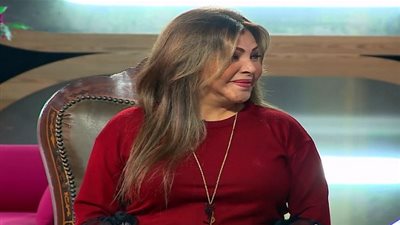 فلة الجزائرية تكشف قصة حبّها مع الشاب خالد (فيديو)