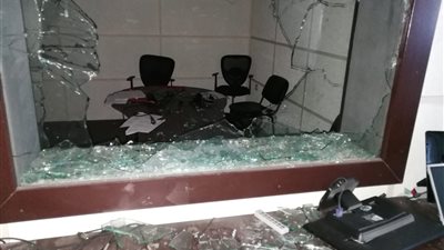 دول الأزماتXأسبوع.. اقتحام مقر التليفزيون بغزة.. وفتح: عمل جبان