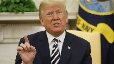 ترامب: يجب علينا بناء جدار حديدي مع المكسيك