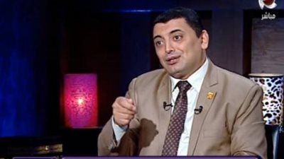 مفسر أحلام: رؤية الرؤساء والمشاهير بالمنام يأكلون الفاكهة دليل على الأمن والأمان