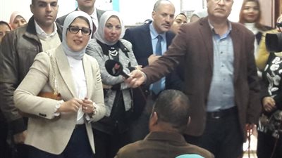 وزيرة الصحة تفاجئ مبادرة 100 مليون صحة بالإسماعيلية   